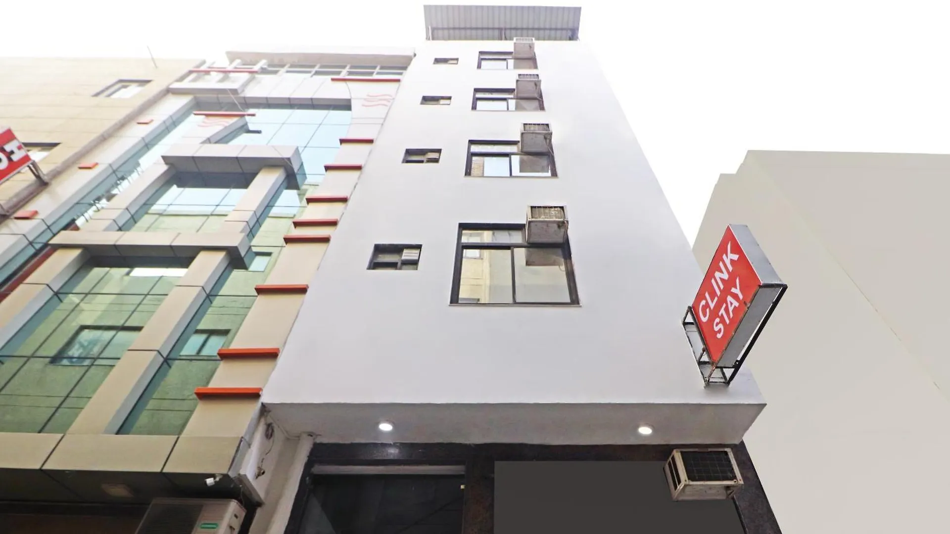*** Hotel Clink Airport Stay -New Delhi Indien